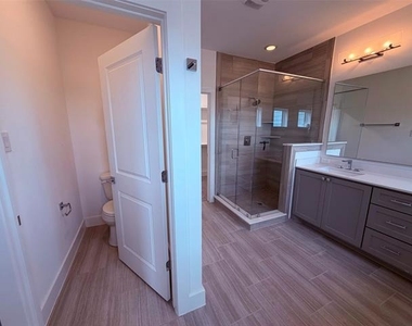 2232 Scenic Bluff Drive - Photo Thumbnail 20