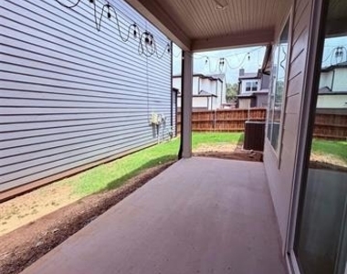 2232 Scenic Bluff Drive - Photo Thumbnail 9