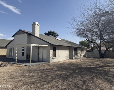 6320 W Shaw Butte Drive - Photo Thumbnail 18