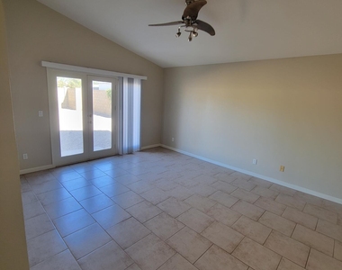 6320 W Shaw Butte Drive - Photo Thumbnail 13