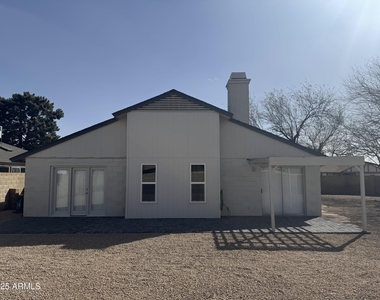 6320 W Shaw Butte Drive - Photo Thumbnail 23