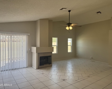 6320 W Shaw Butte Drive - Photo Thumbnail 10