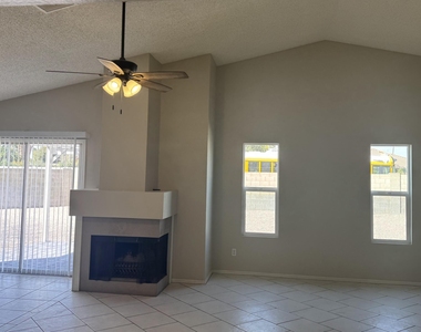 6320 W Shaw Butte Drive - Photo Thumbnail 11