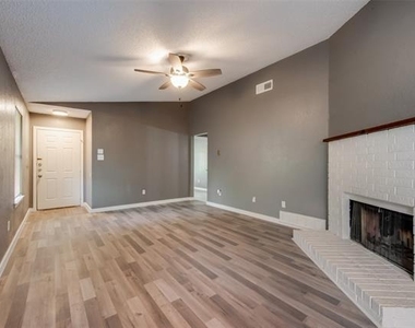 4919 Geddes Avenue - Photo Thumbnail 2