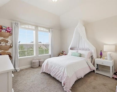 514 Overton Avenue - Photo Thumbnail 32