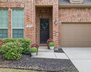 514 Overton Avenue - Photo Thumbnail 3