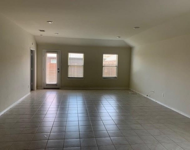814 Rustic Meadows Trail - Photo Thumbnail 1