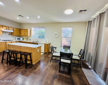 16474 W Remuda Drive - Photo Thumbnail 12