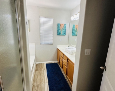 16474 W Remuda Drive - Photo Thumbnail 17