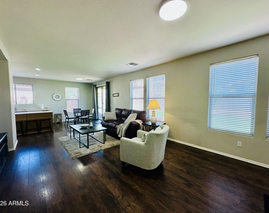 16474 W Remuda Drive - Photo Thumbnail 4