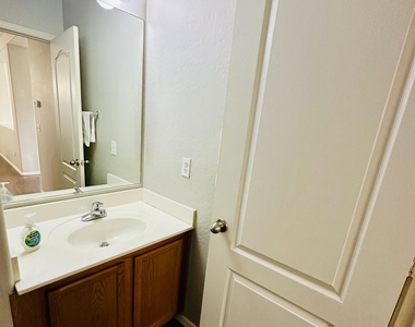 16474 W Remuda Drive - Photo Thumbnail 20