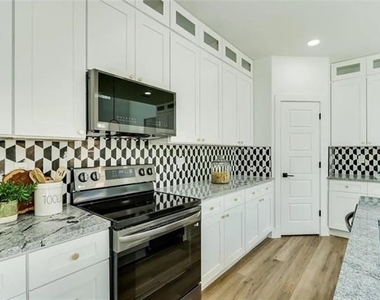 4023 Abilene Street - Photo Thumbnail 3