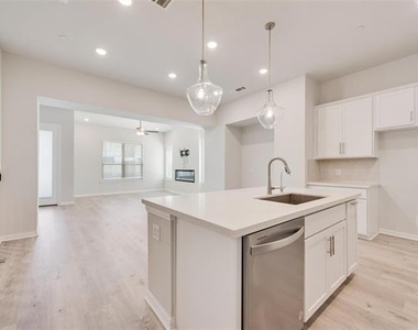 8340 Challenger Lane - Photo Thumbnail 9