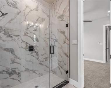 1064 Glenoaks Drive - Photo Thumbnail 19