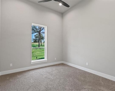 1064 Glenoaks Drive - Photo Thumbnail 13