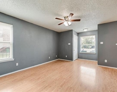 5109 Herrick Court - Photo Thumbnail 2