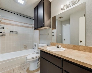 5109 Herrick Court - Photo Thumbnail 10