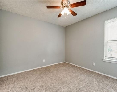 5109 Herrick Court - Photo Thumbnail 12
