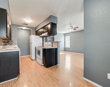 5109 Herrick Court - Photo Thumbnail 5