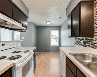 5109 Herrick Court - Photo Thumbnail 9