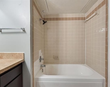 5109 Herrick Court - Photo Thumbnail 16