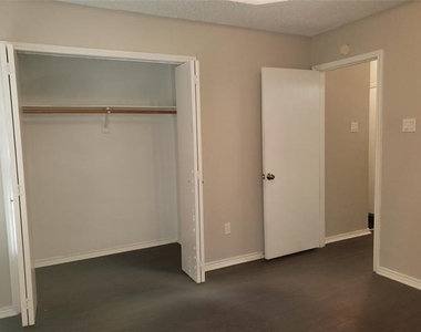 644 S Rogers Road - Photo Thumbnail 17