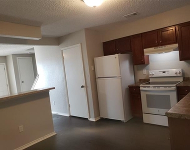 644 S Rogers Road - Photo Thumbnail 6