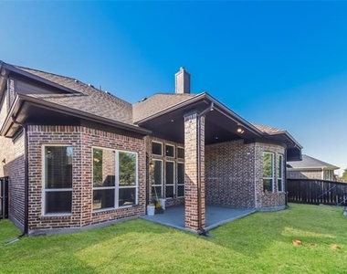 6213 Eldridge Lane - Photo Thumbnail 14
