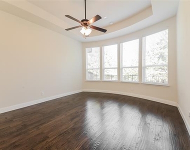 6213 Eldridge Lane - Photo Thumbnail 6