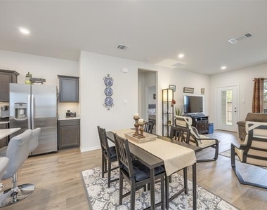 11341 Headwater Court - Photo Thumbnail 12