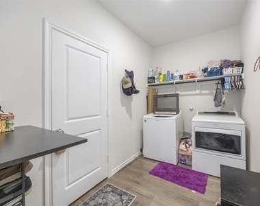11341 Headwater Court - Photo Thumbnail 17