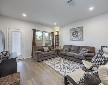 11341 Headwater Court - Photo Thumbnail 9