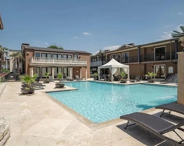 5932 Sandhurst Lane - Photo Thumbnail 32