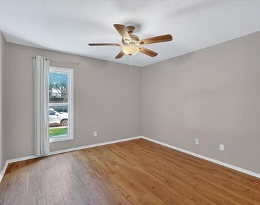 5932 Sandhurst Lane - Photo Thumbnail 21