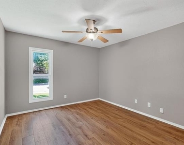 5932 Sandhurst Lane - Photo Thumbnail 23