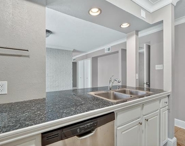 5932 Sandhurst Lane - Photo Thumbnail 15