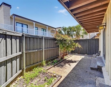 5932 Sandhurst Lane - Photo Thumbnail 28
