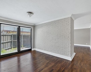 5932 Sandhurst Lane - Photo Thumbnail 11