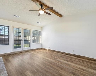 3719 Furneaux Lane - Photo Thumbnail 8