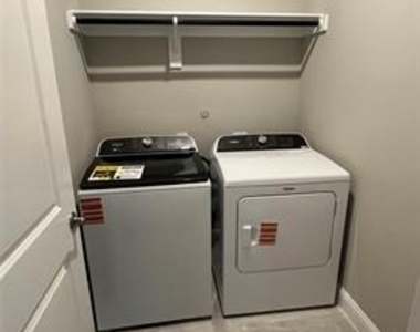 1407 Winters Way - Photo Thumbnail 22