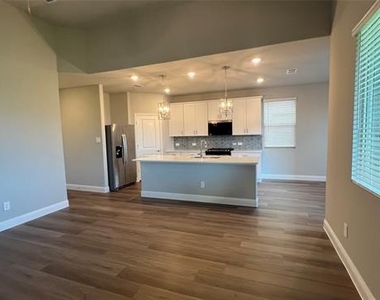 1407 Winters Way - Photo Thumbnail 16