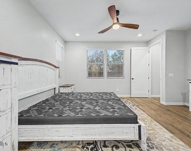 22853 E Estrella Road - Photo Thumbnail 10
