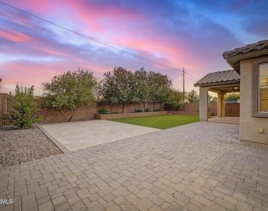 22853 E Estrella Road - Photo Thumbnail 26