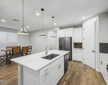 22853 E Estrella Road - Photo Thumbnail 6