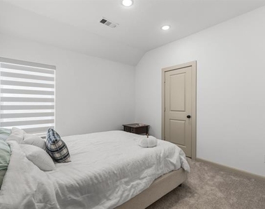 9540 Hedge Street - Photo Thumbnail 32