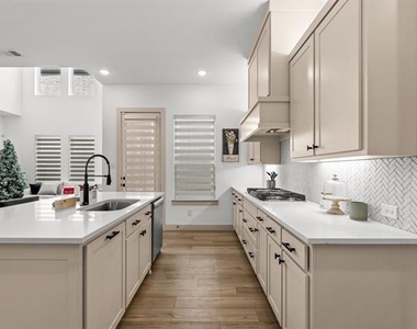 9540 Hedge Street - Photo Thumbnail 18