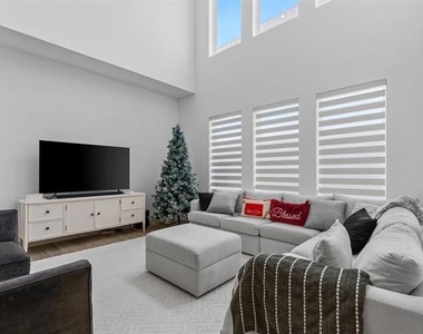 9540 Hedge Street - Photo Thumbnail 10