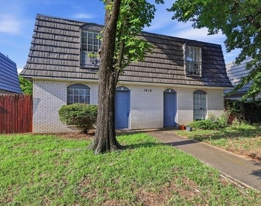 1910 W Sanford Street - Photo Thumbnail 1