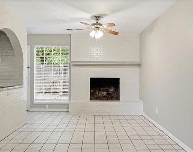 1910 W Sanford Street - Photo Thumbnail 10