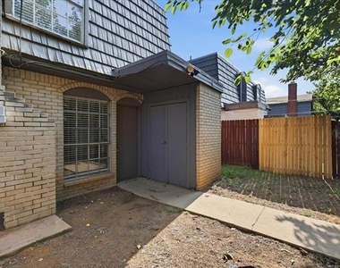1910 W Sanford Street - Photo Thumbnail 24